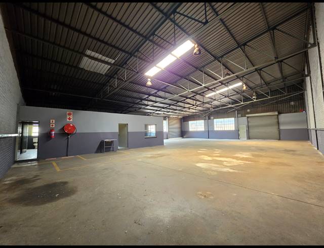 440M² WAREHOUSE TO LET IN WADEVILLE